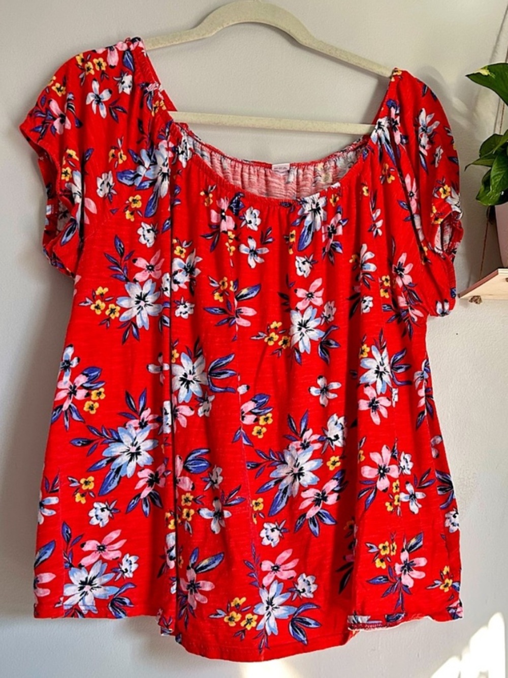 🩷GORGEOUS RED FLORAL OLD NAVY FLOWY STRETCHY SHORT SLEEVE BLOUSE SIZE XL